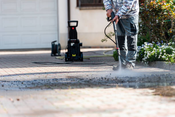 Best Commercial Building Pressure Washing  in Lochsloy, WA