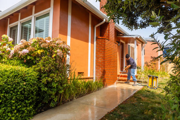 Best Sidewalk Pressure Washing  in Lochsloy, WA