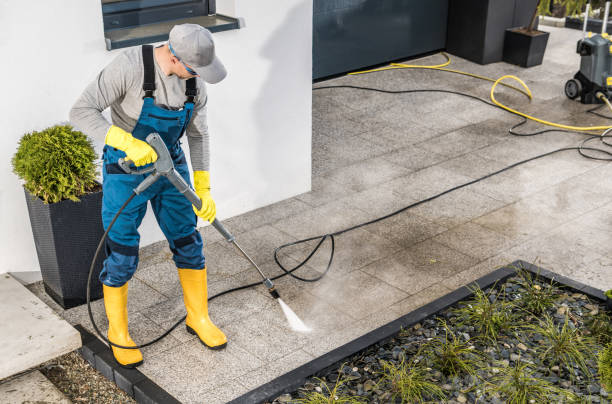 Best Garage Pressure Washing  in Lochsloy, WA