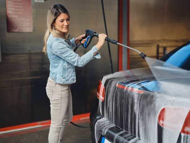 Best Roof Pressure Washing  in Lochsloy, WA